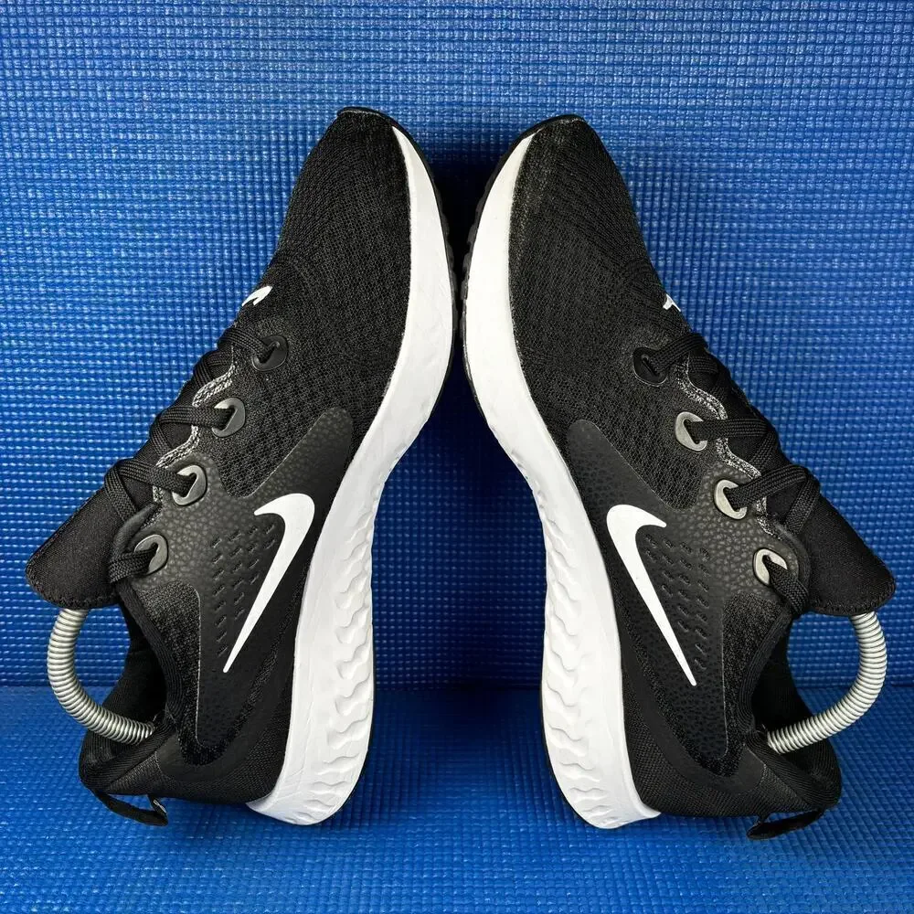 🔴 NIKE LEYEND REACT Women`s Size 11 Black White Running Shoes AA1626-001